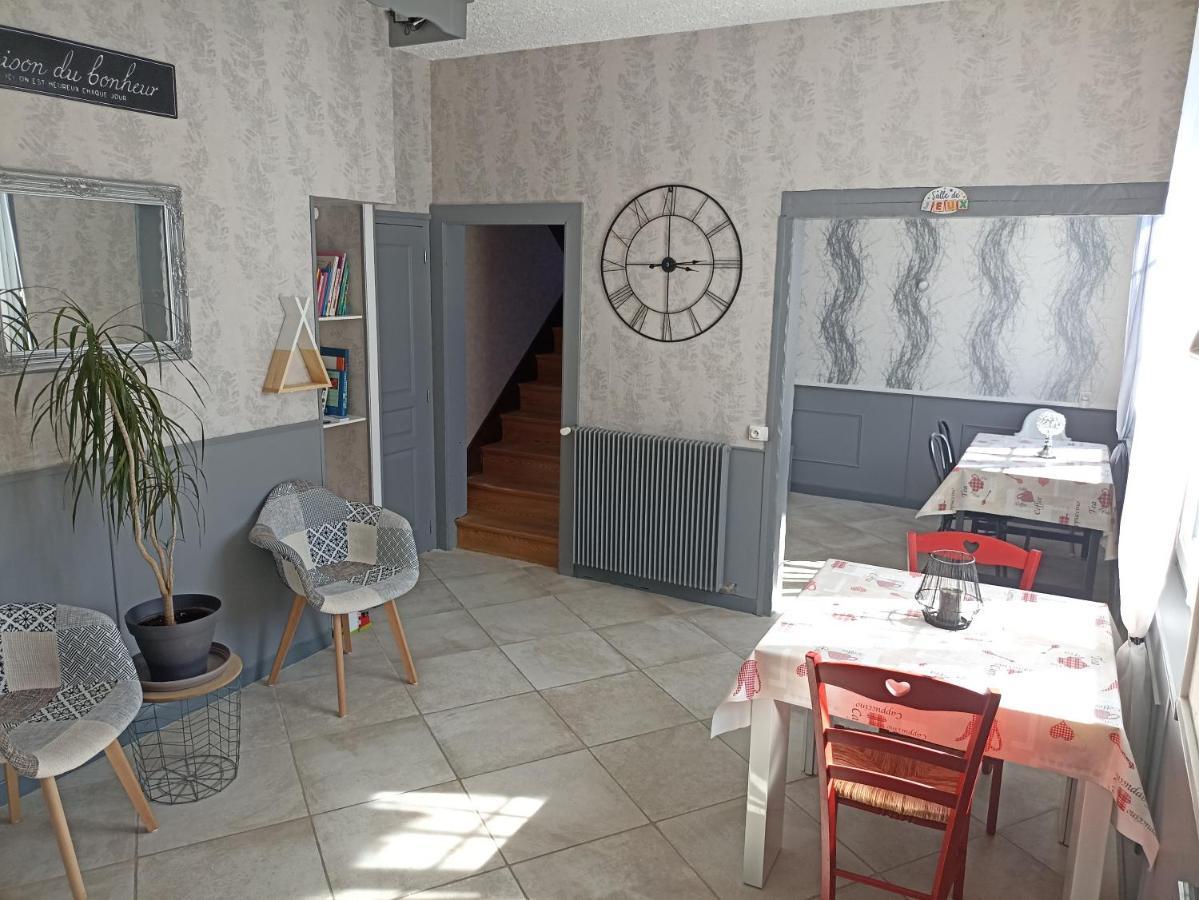 Chez Marie Hotel Drosnay Buitenkant foto